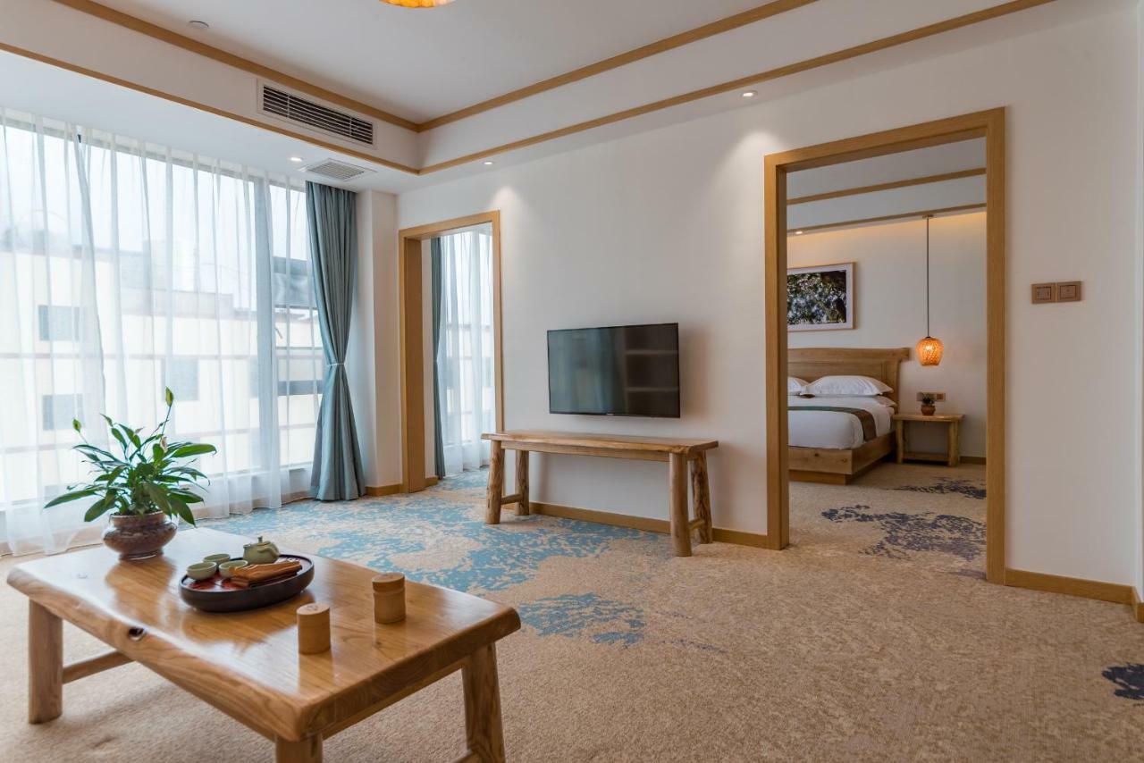 Yunxianju Tea Culture Theme Hotel 昆明 エクステリア 写真